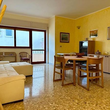 Sea View Apartment Gallipoli Buitenkant foto