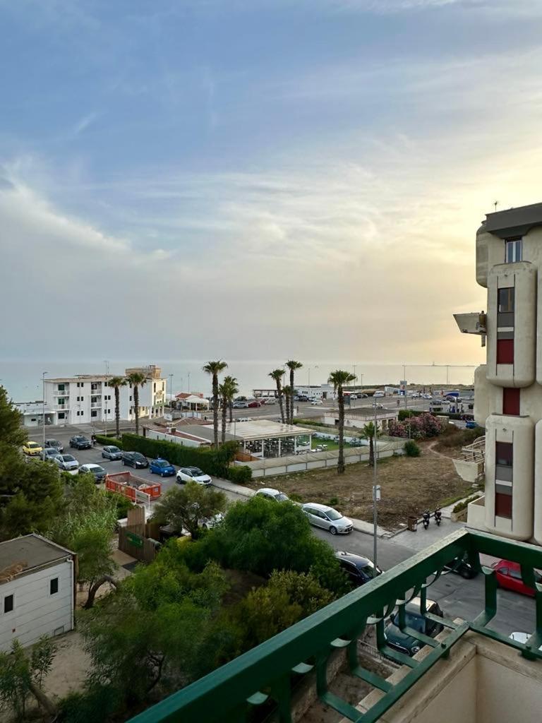 Sea View Apartment Gallipoli Buitenkant foto